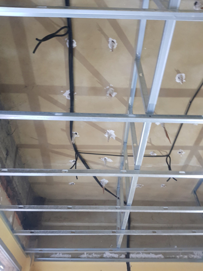 falso techo en local comercial instalaciones electrica M&M